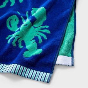 Roller Rabbit x Target
Lobsters Beach Towel cobalt blue